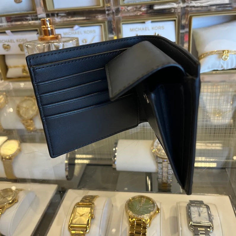 即発 正規品 USA直送 アウトレットメンズ 二つ折り財布 36U9LHRF3L 即発 正規品 USA直送 アウトレットメンズ 二つ折り財布 36U9LHRF3L