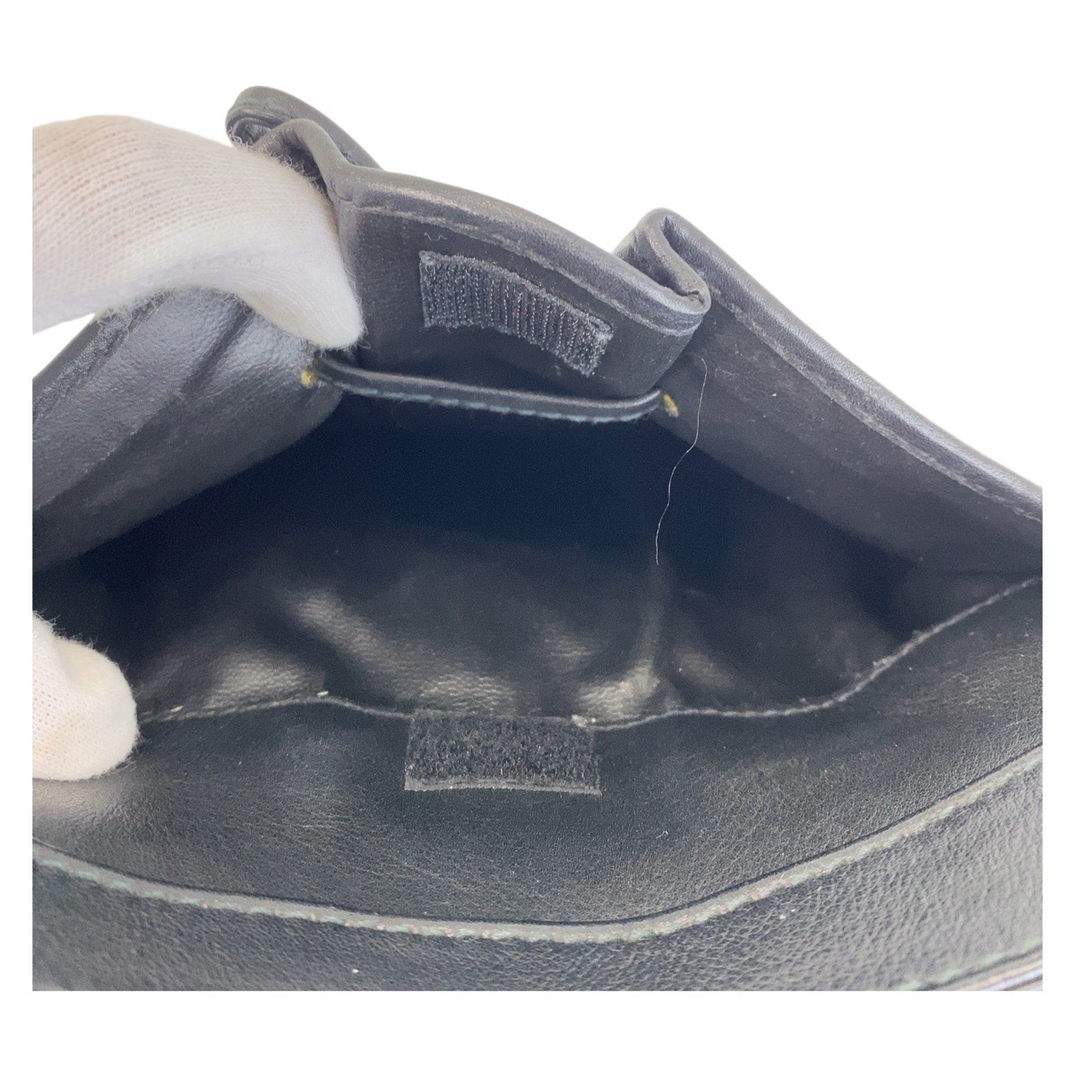 美品 ヴィンテージ ブラック 黒 ゴールド金具 レザー 斜め掛け ショルダーバッグ ポシェット レディース 411192