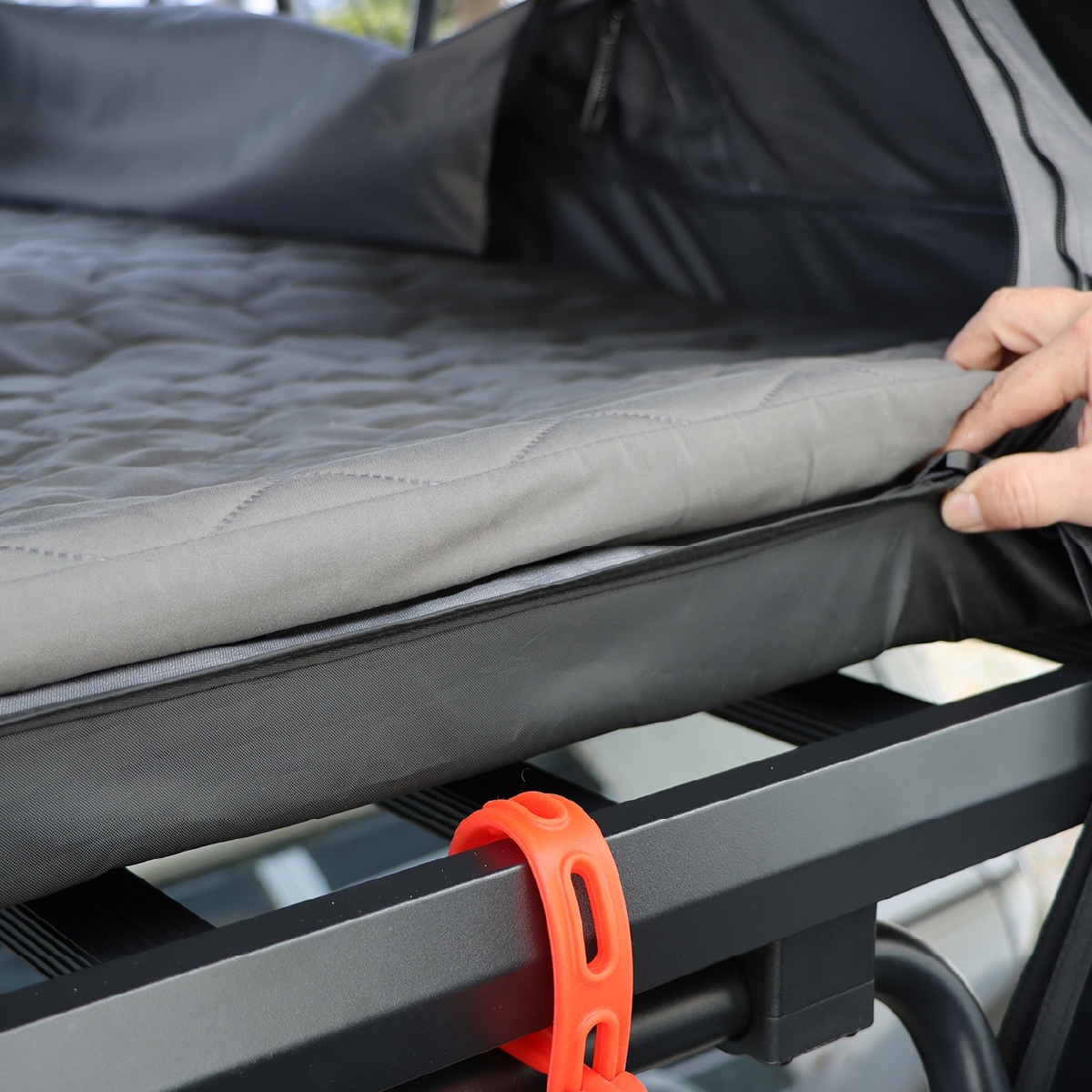 Lite cruiser Pro テント ルーフトップテント アウトドア 防水 頑丈 防虫 車用 ルーフテント ルーフボックス 車上テント キャンプ キャンピング テント 折りたたみ 防災 旅行 車上 Lite cruiser Pro テント ルーフトップテント アウトドア 防水 頑丈 防虫 車用 ルーフテント ルーフボックス 車上テント キャンプ キャンピング テント 折りたたみ 防災 旅行 車上