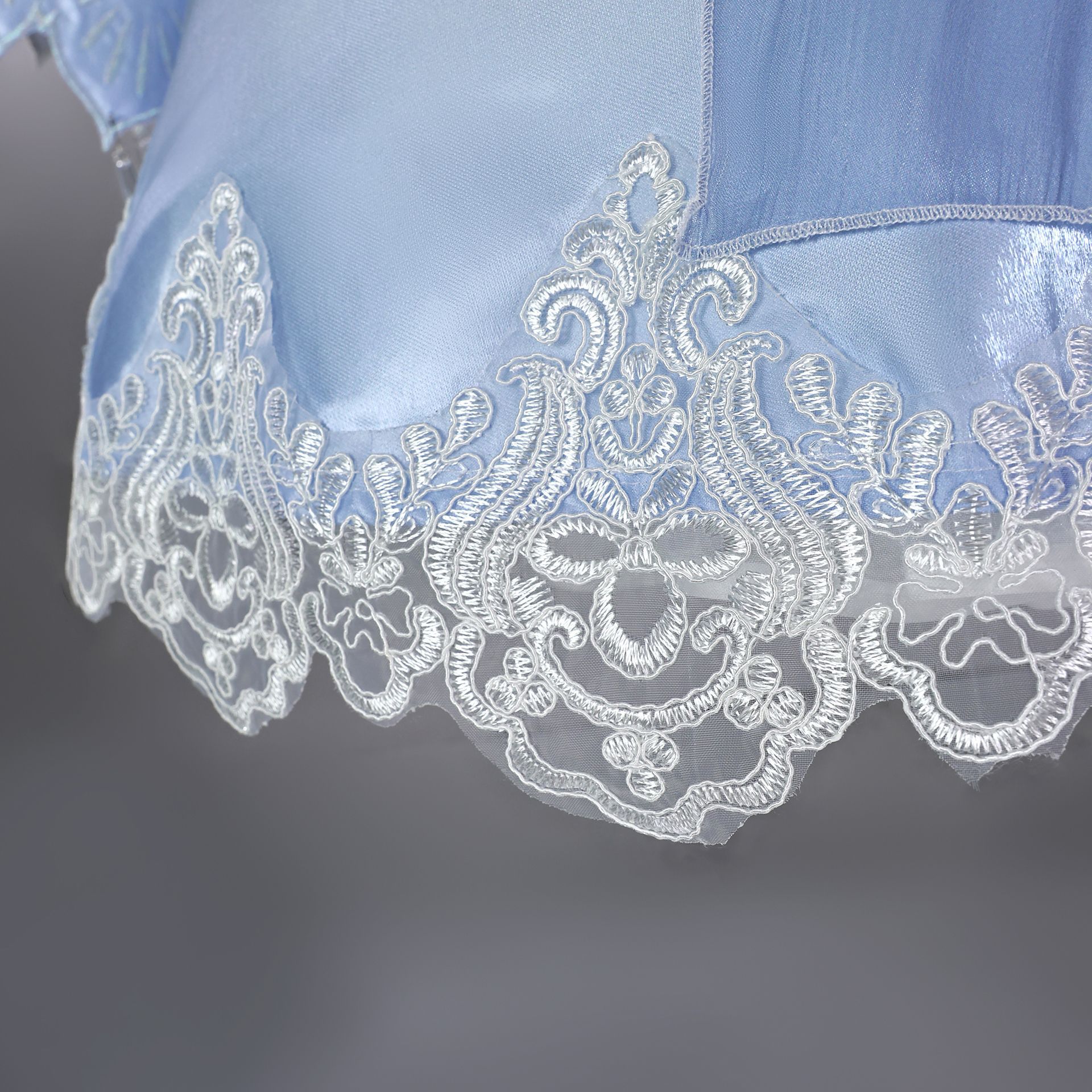 Beishuiアニメホワイトスノーコスアニメ4色のバトルレコードホワイトスノーコスプレ衣類ワイスシュニープレイサーバー