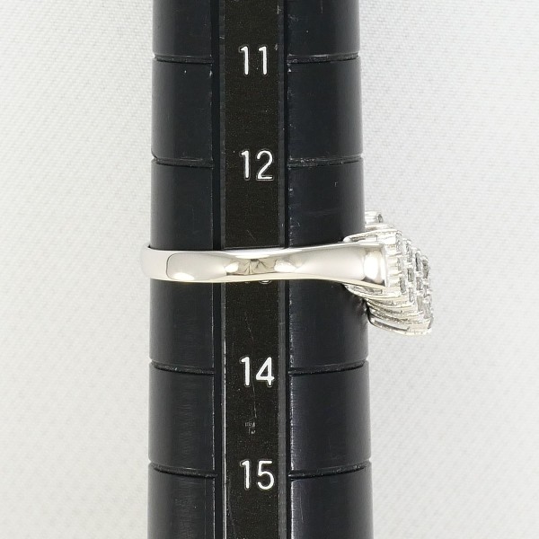 PT900 プラチナ リング 13号 ダイヤ 0.35 中古 PT900 プラチナ リング 13号 ダイヤ 0.35 中古