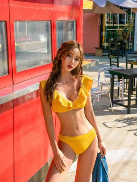 水着 スイムウエア セットアップ セパレート ツーピース 上下セット 胸元 ノンワイヤー ハイウエスト ショートパンツ 伸縮性 かわいい 大人可愛い きれいめ シンプル カジュアル 大人 上品 おしゃ