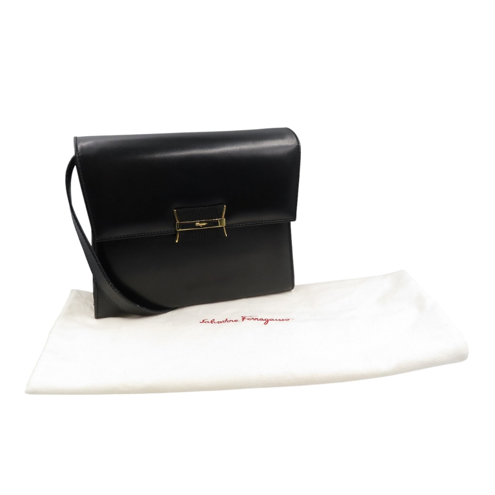 美品 サルヴァトーレフェラガモ L21 5714 ショルダーバッグ レザー/レザー ブラック 0524【中古】Salvatore Ferragamo レディース 美品 サルヴァトーレフェラガモ L21 5714 ショルダーバッグ レザー/レザー ブラック 0524【中古】Salvatore Ferragamo レディース