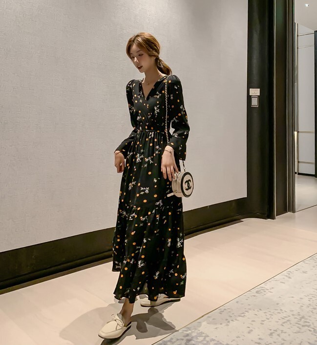 ワンピース ロング ロング丈 袖あり 五分袖 長袖 Vネック フレア シフォン 大人可愛い きれいめ シンプル 大人 上品 おしゃれ 大人女子 クール エレガント 柄 花柄 春 秋 20代 30代