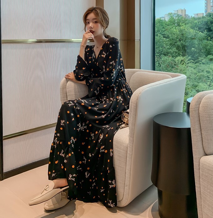 ワンピース ロング ロング丈 袖あり 五分袖 長袖 Vネック フレア シフォン 大人可愛い きれいめ シンプル 大人 上品 おしゃれ 大人女子 クール エレガント 柄 花柄 春 秋 20代 30代