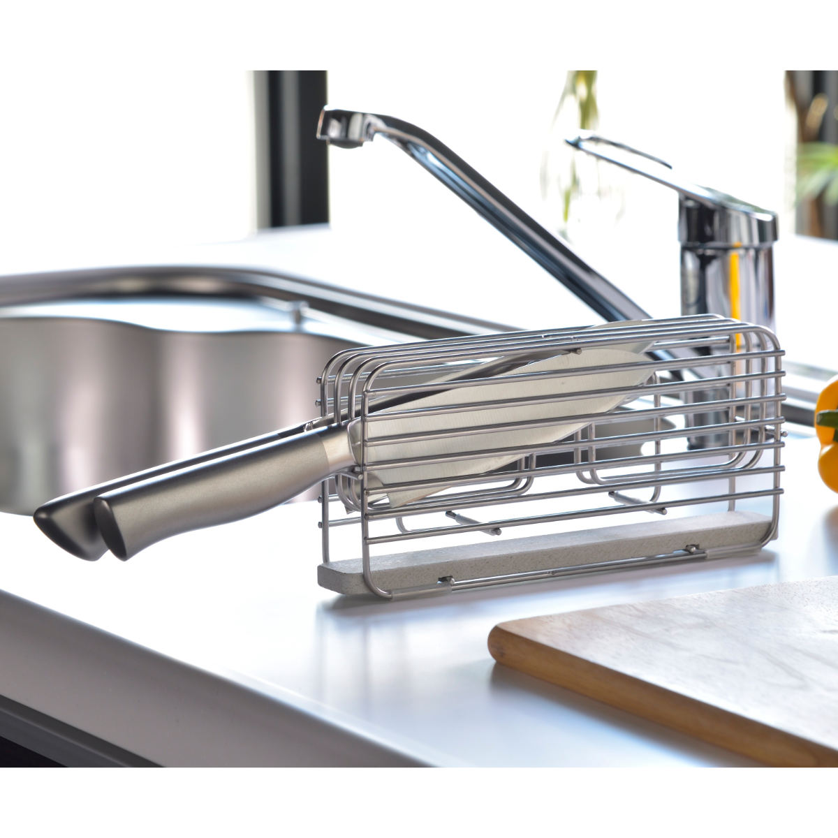 ビーワーススタイル KAWAKI 包丁スタンド 珪藻土 ステンレス 日本製 包丁立て 包丁差し ナイフスタンド 包丁たて 包丁ケース 包丁収納 ナイフケース 包丁入れ ナイフブロック 包丁