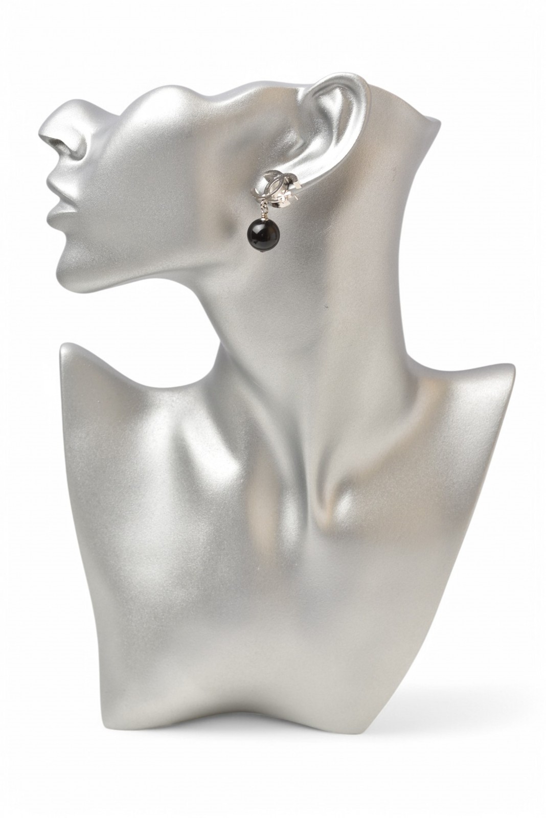 ピアス CCマーク/クローバー スイングボール シルバー/ブラックB13【中古】 ピアス CCマーク/クローバー スイングボール シルバー/ブラックB13【中古】