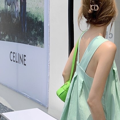 キャミソールワンピース グリーン ワンピース スリム 細身 ストレート スマート かわいい きれいめ