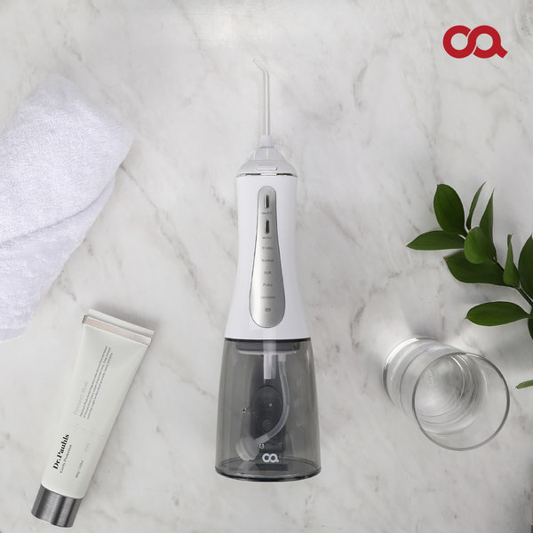 クリーンイーウォーターB 携帯用無線口腔洗浄器 歯洗浄器 クリーンイーウォーターB 携帯用無線口腔洗浄器 歯洗浄器