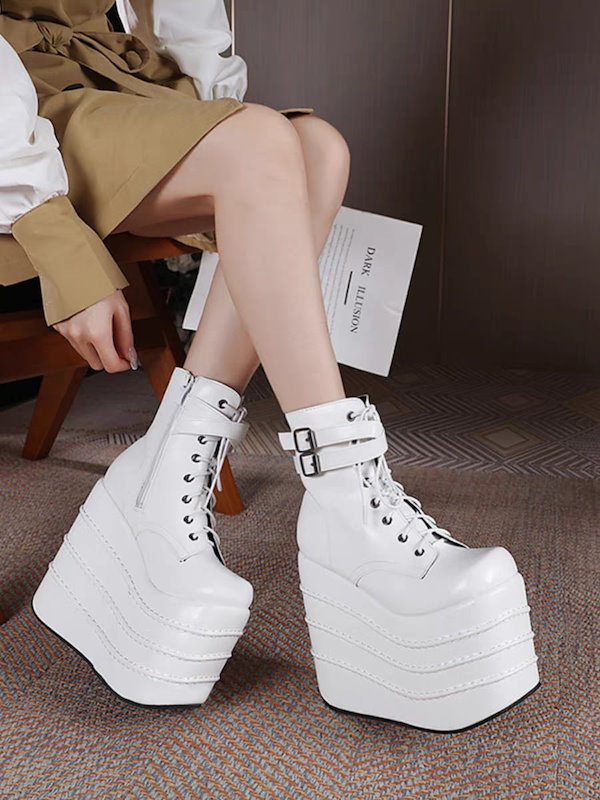 Qoo10] 超厚底 ブーツ 靴 春秋 シンプル PU