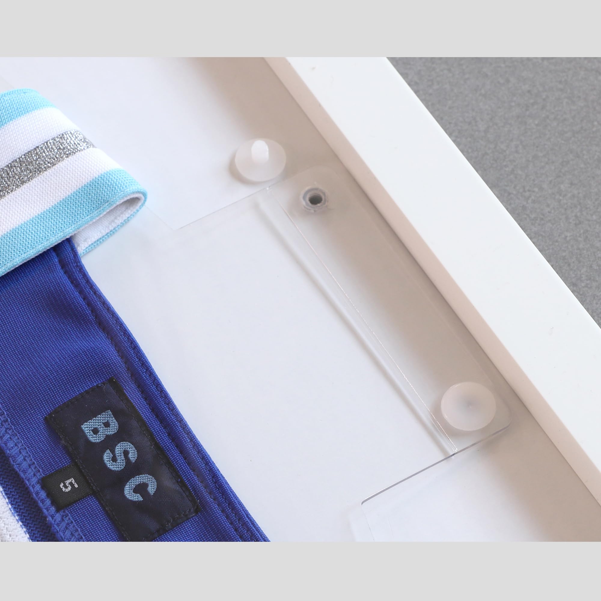 ソフケン(Sofken) アルミ額縁 ラクパネ3D ユニフォーム額 Mサイズ ゴールド 【軽量で作品セットが簡単思い出のユニフォームやオリジナルTシャツなどをディスプレイ透明樹脂ハンガー付き】 ソフケン(Sofken) アルミ額縁 ラクパネ3D ユニフォーム額 Mサイズ ゴールド 【軽量で作品セットが簡単思い出のユニフォームやオリジナルTシャツなどをディスプレイ透明樹脂ハンガー付き】