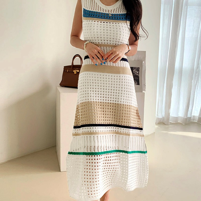 ノースリーブニットワンピース トップス カジュアル ブラック 黒 ホワイト 白 カーキ ミドル丈 袖なし ノースリーブ ラウンドネック スリム 細身 タイト 透かし編み 大人女子 大人 上品 ノースリーブニットワンピース トップス カジュアル ブラック 黒 ホワイト 白 カーキ ミドル丈 袖なし ノースリーブ ラウンドネック スリム 細身 タイト 透かし編み 大人女子 大人 上品