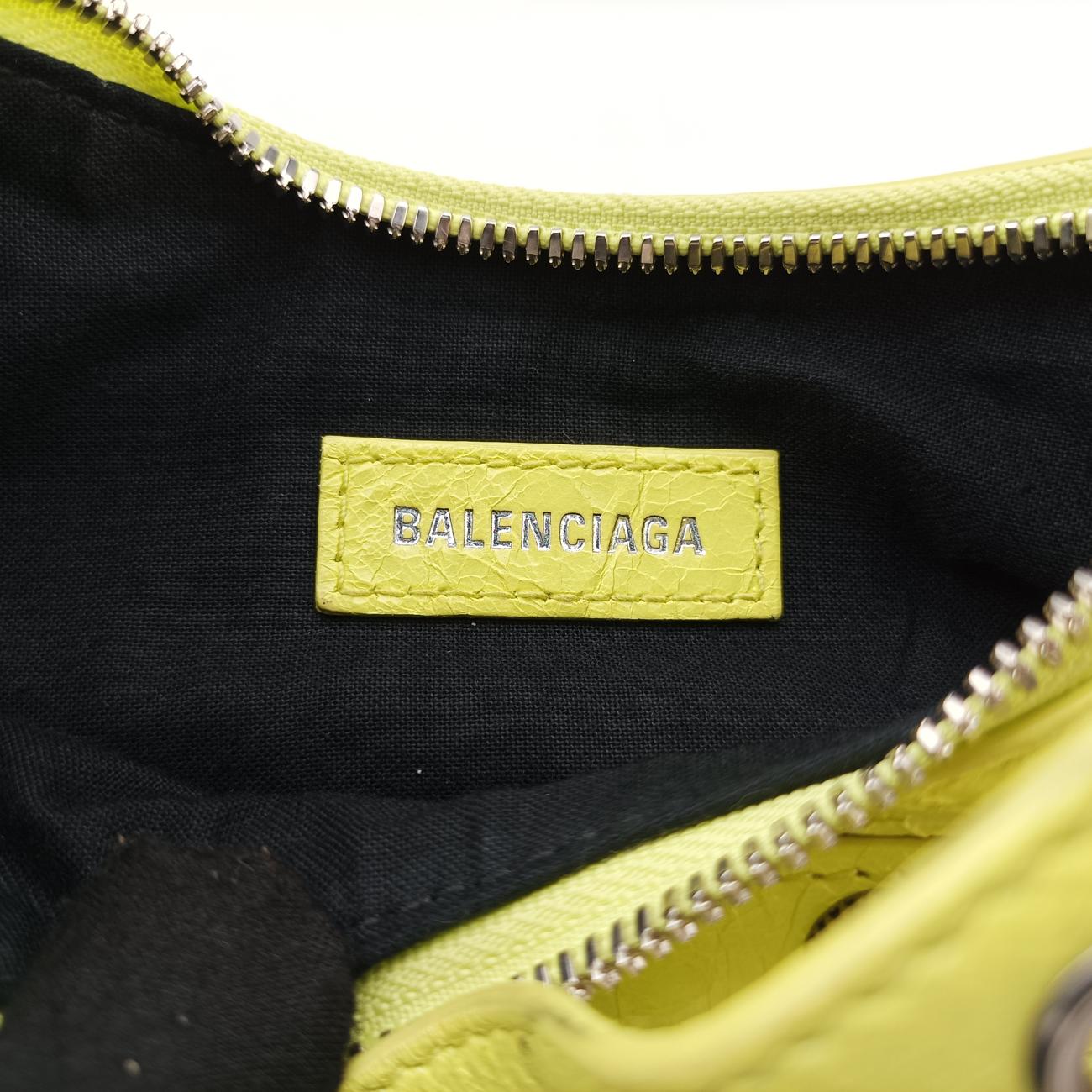 ルカゴールイエローラムスキン671309.7302.P.002123中古 ルカゴールイエローラムスキン671309.7302.P.002123中古