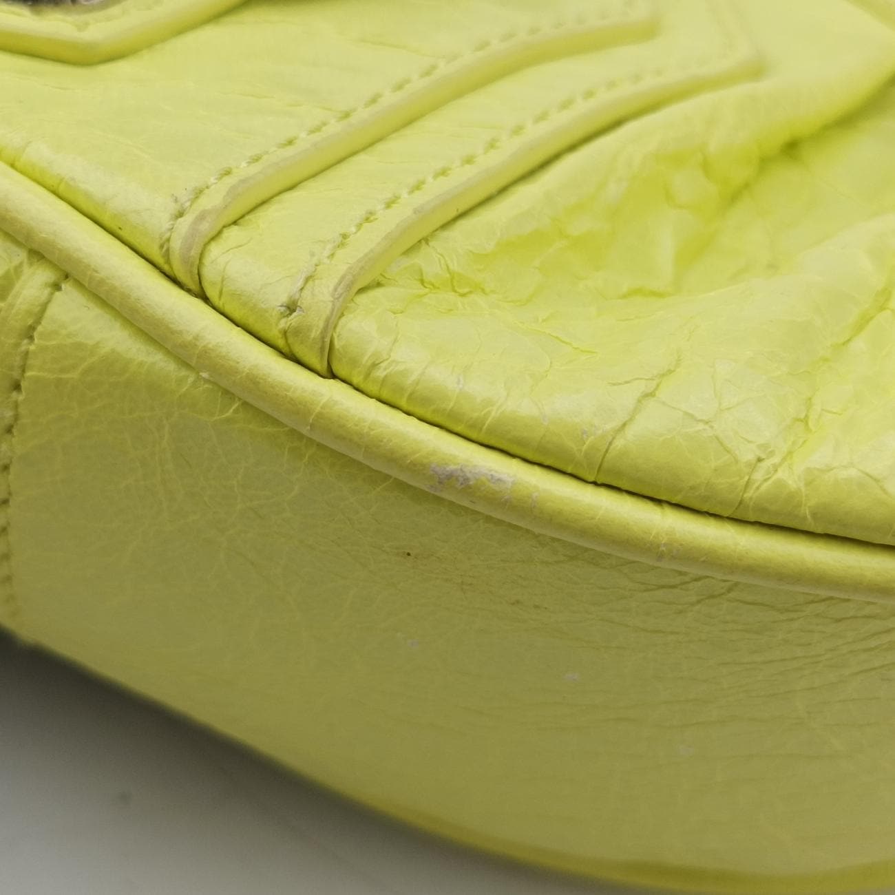 ルカゴールイエローラムスキン671309.7302.P.002123中古 ルカゴールイエローラムスキン671309.7302.P.002123中古