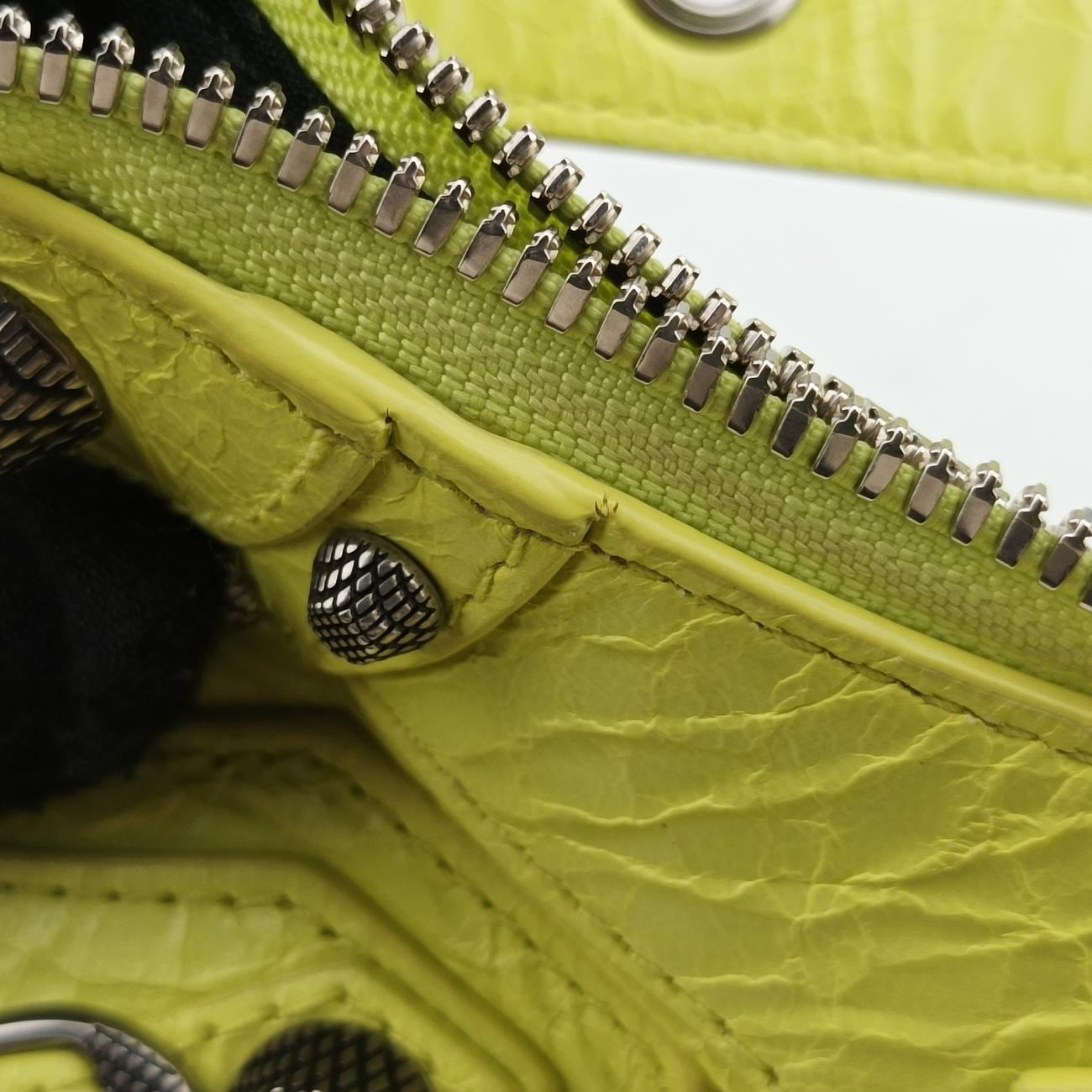 ルカゴールイエローラムスキン671309.7302.P.002123中古 ルカゴールイエローラムスキン671309.7302.P.002123中古