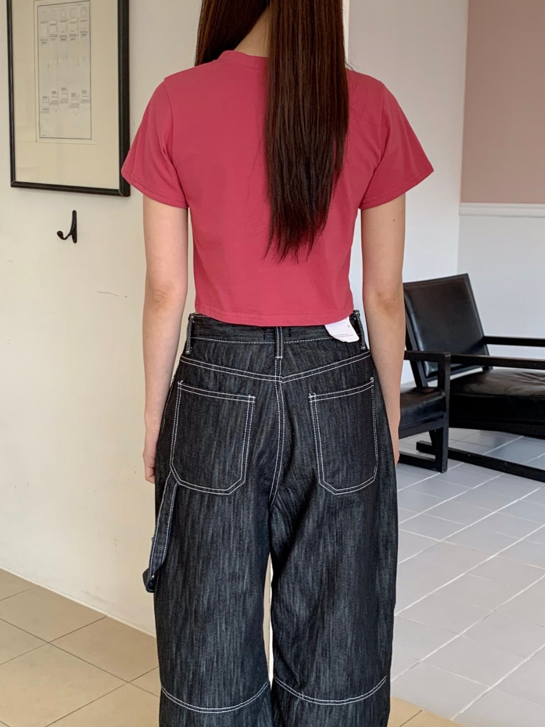 落書きフラワークロップドTシャツ/韓国Tシャツ/韓国デザイン/個性Tシャツ/手書きデザイン/フラワーTシャツ/クロップド丈