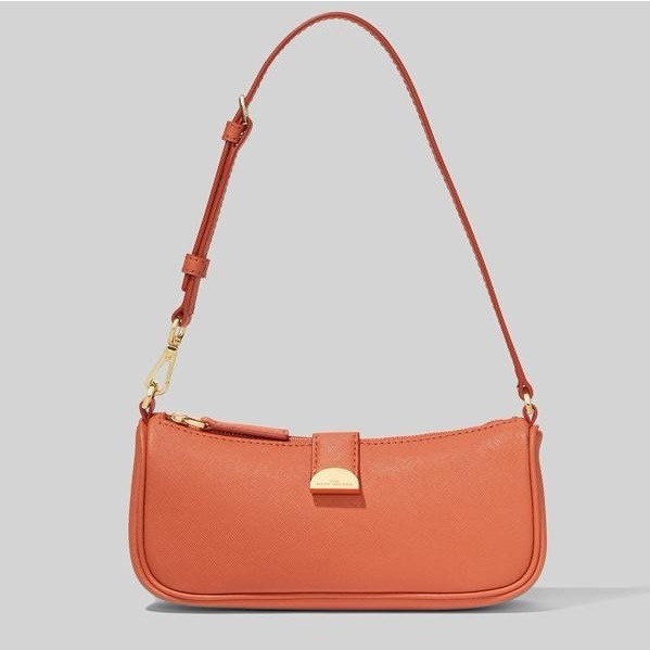 MARC JACOBS三日月型　スモールクレセントバッグ MARC JACOBS マークジェイコブス バッグ サフィアーノレザー