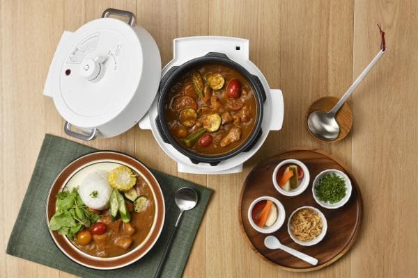 アイリスオーヤマ 電気圧力鍋 2.2L ホワイト PC-MA2-W