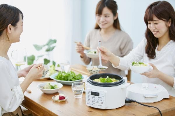 アイリスオーヤマ 電気圧力鍋 2.2L ホワイト PC-MA2-W