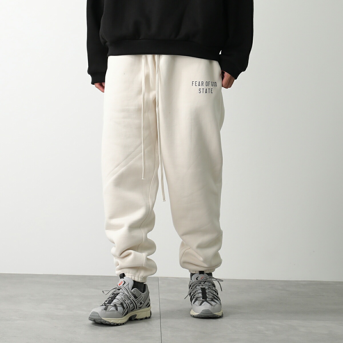 FEAR OF GOD ESSENTIALS フィアオブゴッドエッセンシャルズ スウェットパンツ 130BT2420 メンズ フリース 裏起毛 ロゴ カラー3色 FEAR OF GOD ESSENTIALS フィアオブゴッドエッセンシャルズ スウェットパンツ 130BT2420 メンズ フリース 裏起毛 ロゴ カラー3色
