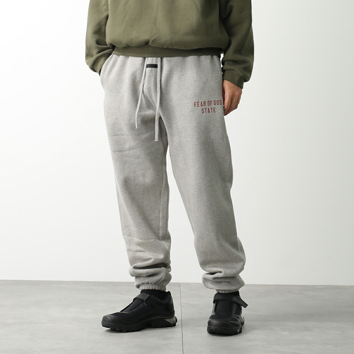 FEAR OF GOD ESSENTIALS フィアオブゴッドエッセンシャルズ スウェットパンツ 130BT2420 メンズ フリース 裏起毛 ロゴ カラー3色 FEAR OF GOD ESSENTIALS フィアオブゴッドエッセンシャルズ スウェットパンツ 130BT2420 メンズ フリース 裏起毛 ロゴ カラー3色