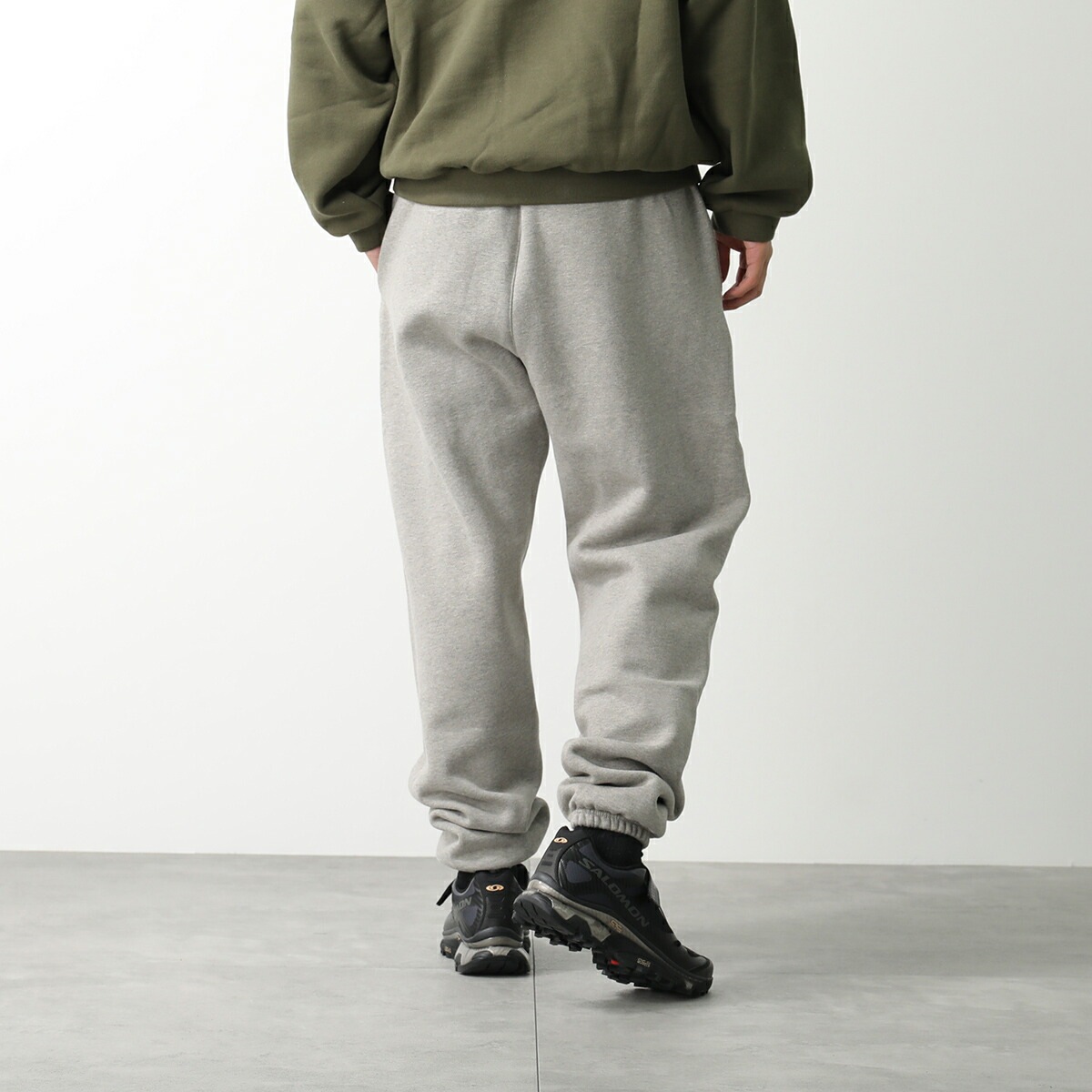 FEAR OF GOD ESSENTIALS フィアオブゴッドエッセンシャルズ スウェットパンツ 130BT2420 メンズ フリース 裏起毛 ロゴ カラー3色 FEAR OF GOD ESSENTIALS フィアオブゴッドエッセンシャルズ スウェットパンツ 130BT2420 メンズ フリース 裏起毛 ロゴ カラー3色
