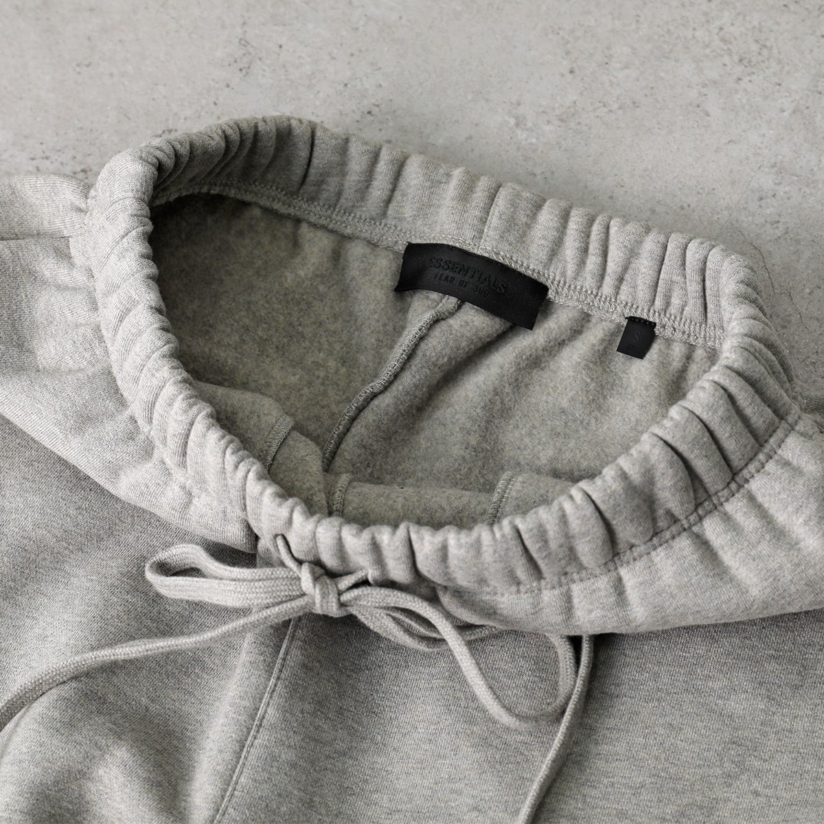 FEAR OF GOD ESSENTIALS フィアオブゴッドエッセンシャルズ スウェットパンツ 130BT2420 メンズ フリース 裏起毛 ロゴ カラー3色 FEAR OF GOD ESSENTIALS フィアオブゴッドエッセンシャルズ スウェットパンツ 130BT2420 メンズ フリース 裏起毛 ロゴ カラー3色