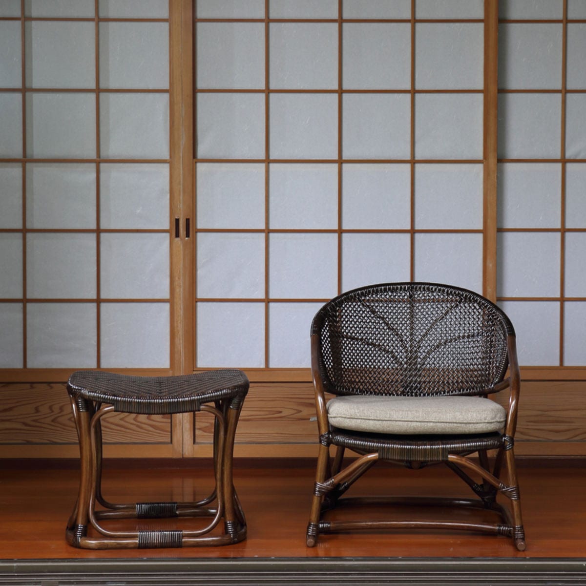 籐 アームチェア 座面高33cm クッション付 ラタン家具 WAHOO 椅子 座椅子 ラタン 籐製 アジアン 家具 オットマン 足置き イス 座いす ひじ掛け 肘掛 籐 アームチェア 座面高33cm クッション付 ラタン家具 WAHOO 椅子 座椅子 ラタン 籐製 アジアン 家具 オットマン 足置き イス 座いす ひじ掛け 肘掛