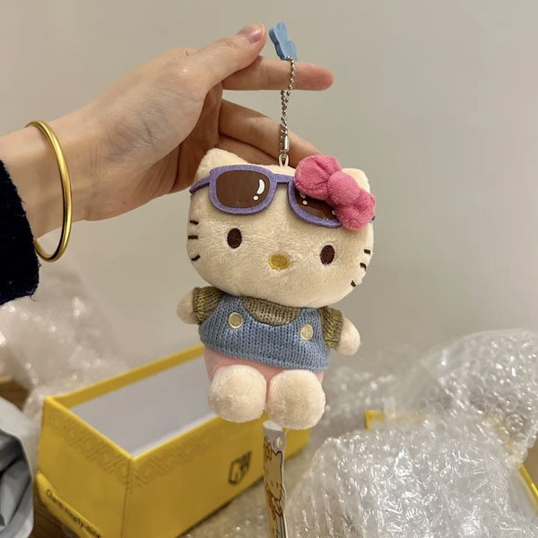 Qoo10] ハローキティメガネセーターを着たハローキ