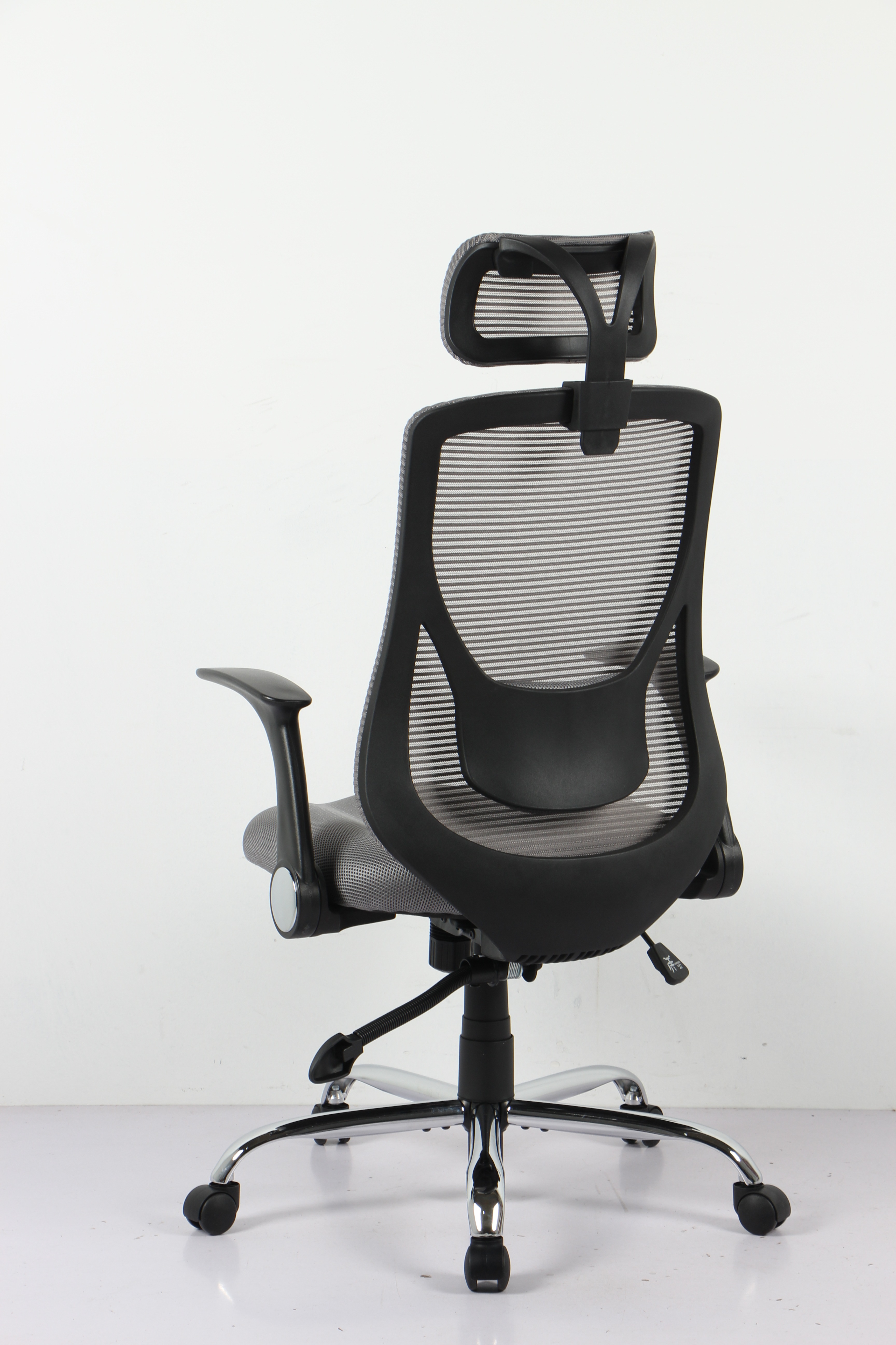 【人気商品】オリジナル設計 オフィスチェア メッシュ ハイバック ロッキング ライトグレー 【人気商品】オリジナル設計 オフィスチェア メッシュ ハイバック ロッキング ライトグレー