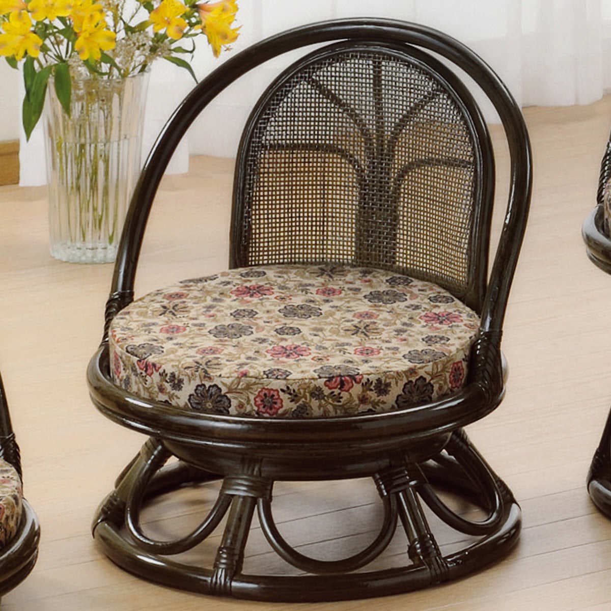 籐 回転座椅子 ミドルタイプ ラタンチェア 座面高23cm 回転式 背もたれ付き 肘付き 肘掛 イス 座いす アジアン 籐家具 花柄 和モダン ラタン リラックスチェア パーソナルチェア 籐回転椅子 籐 回転座椅子 ミドルタイプ ラタンチェア 座面高23cm 回転式 背もたれ付き 肘付き 肘掛 イス 座いす アジアン 籐家具 花柄 和モダン ラタン リラックスチェア パーソナルチェア 籐回転椅子