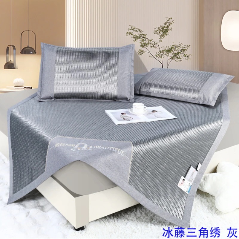 フラッシュハイエンドトライアングル刺繍アイスマット3ピースセット1.8メートルブルー フラッシュハイエンドトライアングル刺繍アイスマット3ピースセット1.8メートルブルー