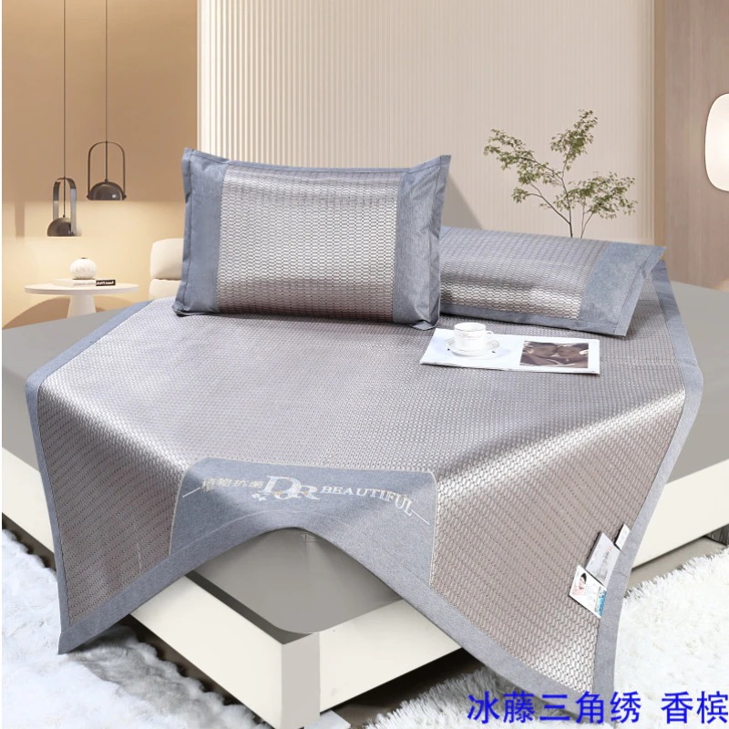 フラッシュハイエンドトライアングル刺繍アイスマット3ピースセット1.8メートルブルー フラッシュハイエンドトライアングル刺繍アイスマット3ピースセット1.8メートルブルー