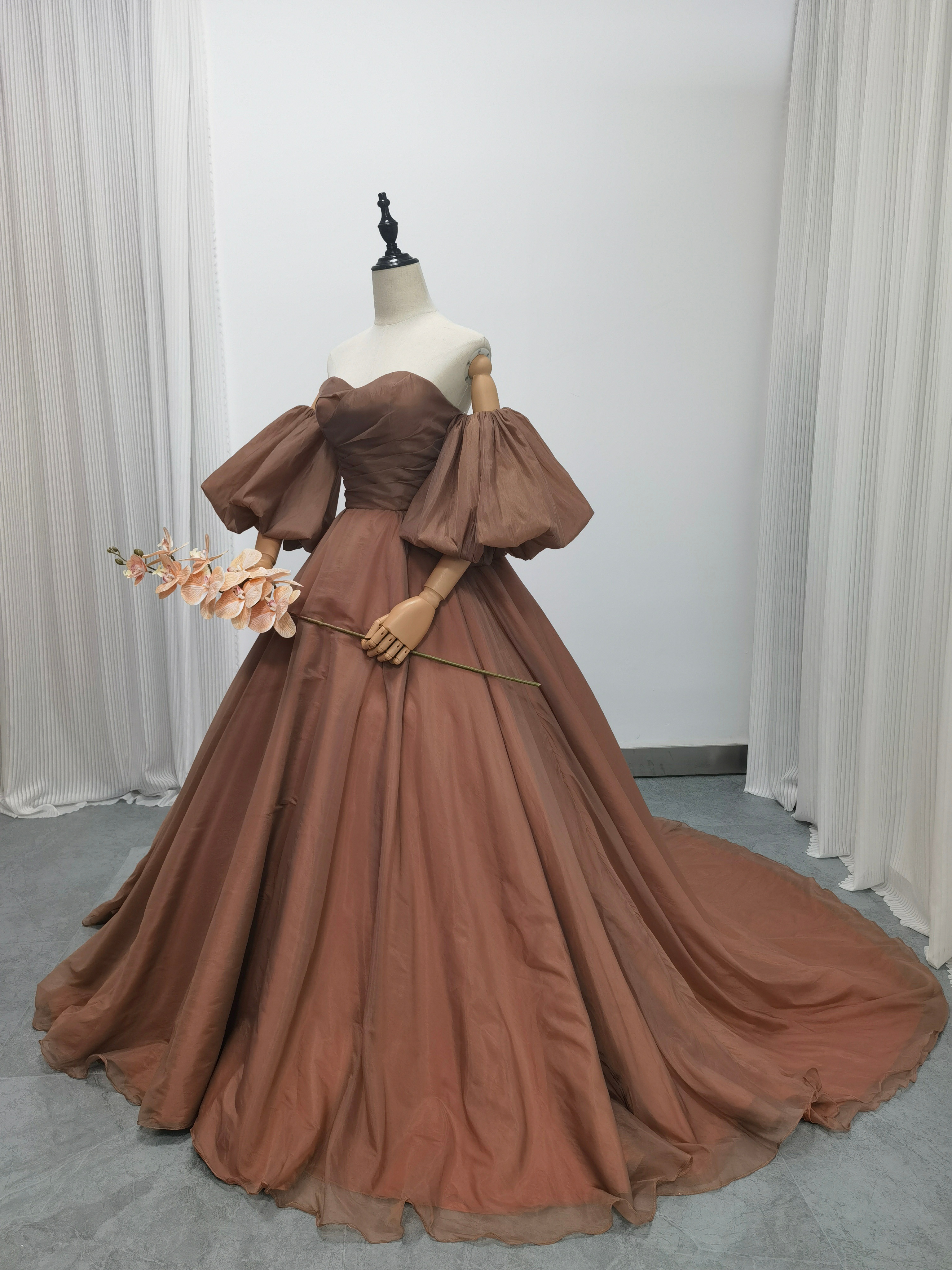 上品！カラードレス 取り外し袖 パフスリーブ テラコッタ色 Aライン 披露宴/結婚式 大人っぽい
