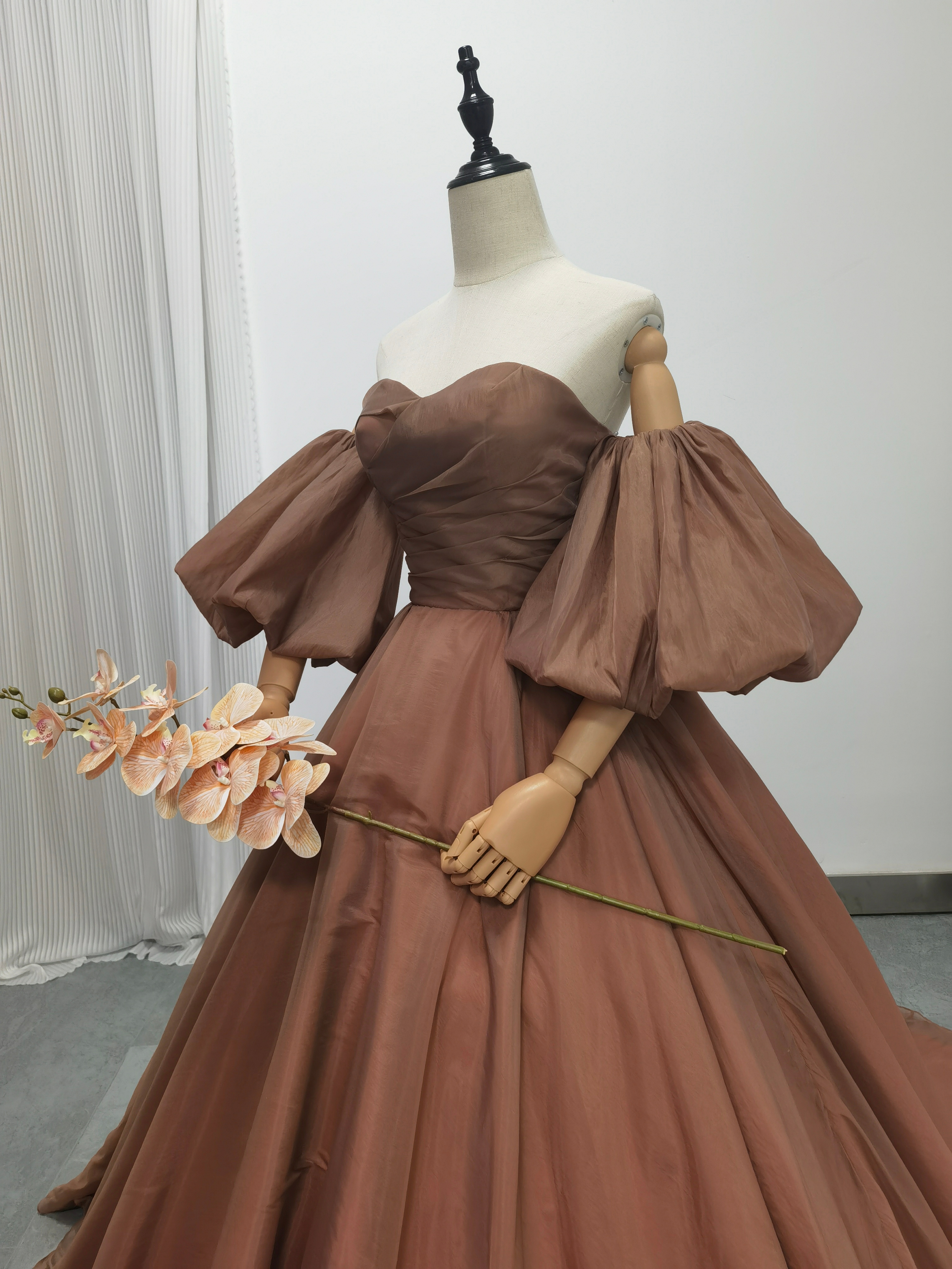 上品！カラードレス 取り外し袖 パフスリーブ テラコッタ色 Aライン 披露宴/結婚式 大人っぽい
