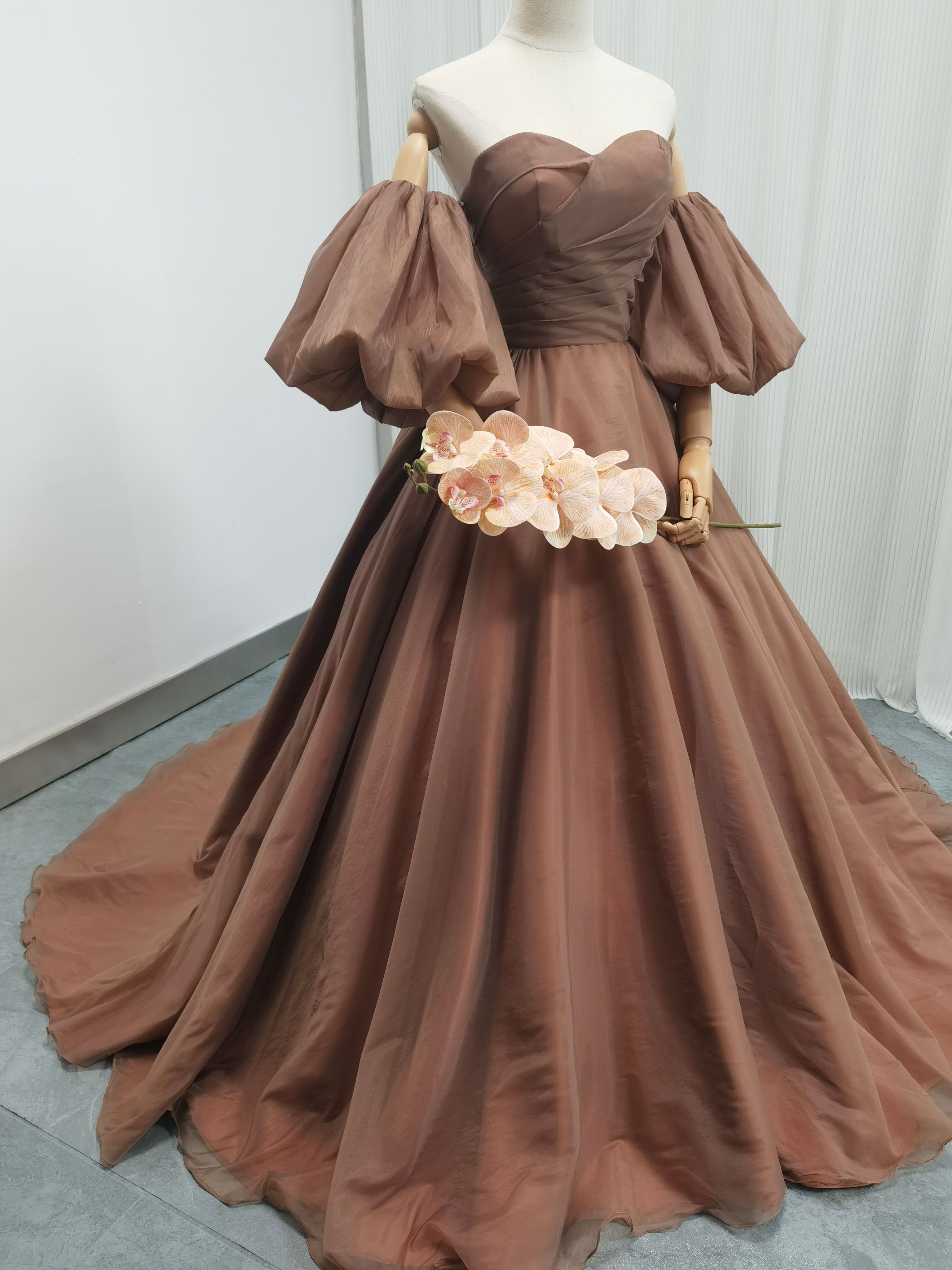 上品！カラードレス 取り外し袖 パフスリーブ テラコッタ色 Aライン 披露宴/結婚式 大人っぽい