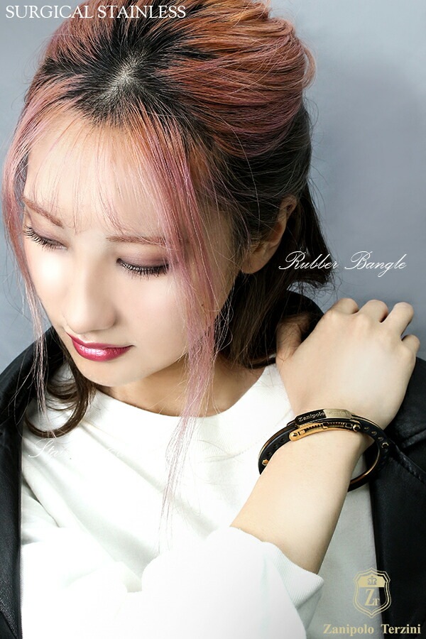 ザニポロタルツィーニ プレート ラバー バングル ブレスレット 17cm サージカルステンレス ザニポロタルツィーニ プレート ラバー バングル ブレスレット 17cm サージカルステンレス