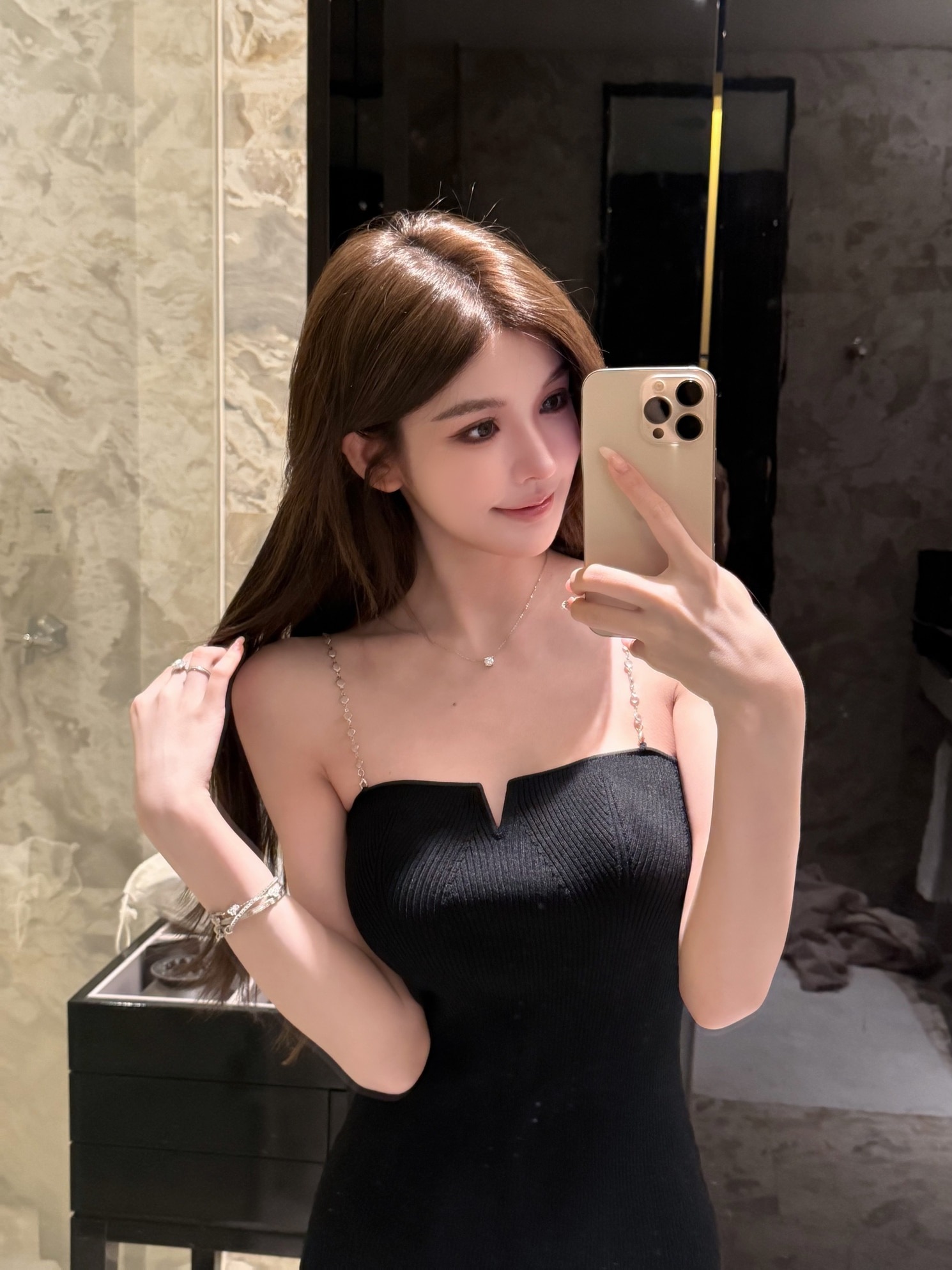 (2color)チェーンスリムニットワンピース (2color)チェーンスリムニットワンピース