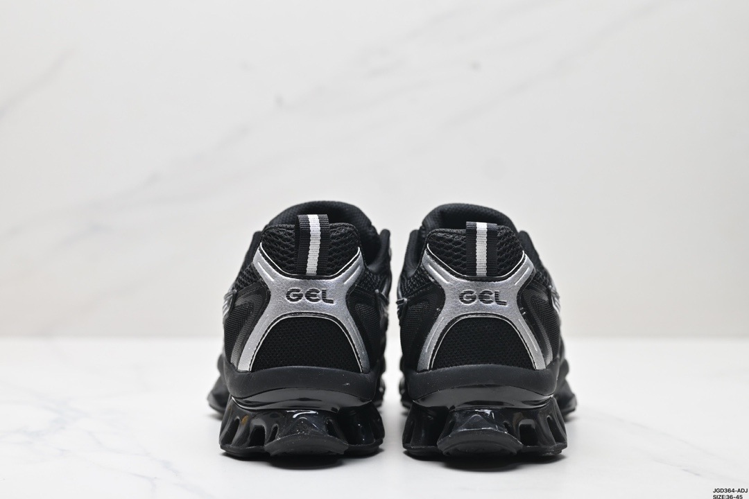 Running Shoes ブラック 1203A270-201