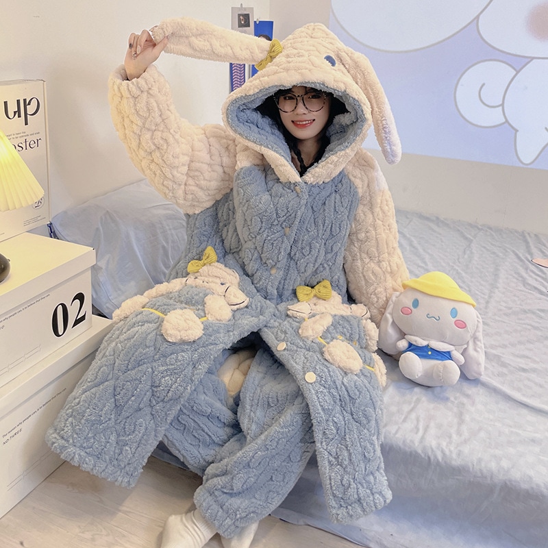 冬の三層綿入りパジャマ女性はサンゴのベルベットを厚くしてかわいい玉桂犬の長い帽子付き寝衣の家服セット