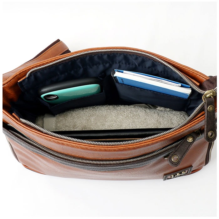 Lee ショルダーバッグ リー 320-3103 通販 ショルダーバック サコッシュ メンズ ブランド 斜めがけ かっこいい 肩掛け 斜め掛け 高校生 大学生 父の日 ギフト 通勤 通学 自転車 バイ