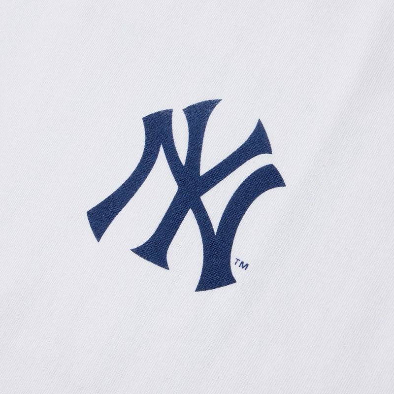 ニューエラ メンズ Tシャツ NEW ERA 半袖 オーバーサイズド コットン Tシャツ ニューヨーク・ヤンキース ホワイト 14467570 ニューエラ メンズ Tシャツ NEW ERA 半袖 オーバーサイズド コットン Tシャツ ニューヨーク・ヤンキース ホワイト 14467570