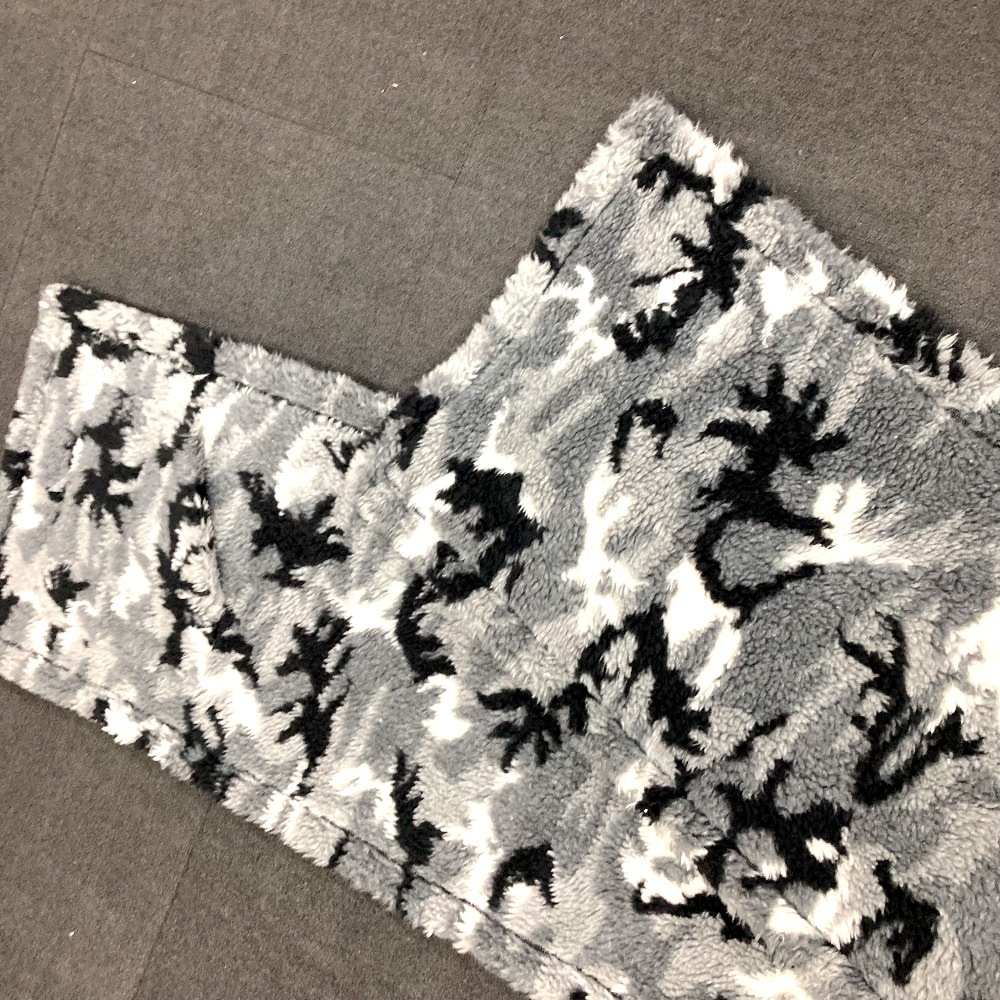 マフラー 673572 ストール ショール 大判 ロゴ ビッグサイズ ボア カモフラ 迷彩 ポリエステル グレー