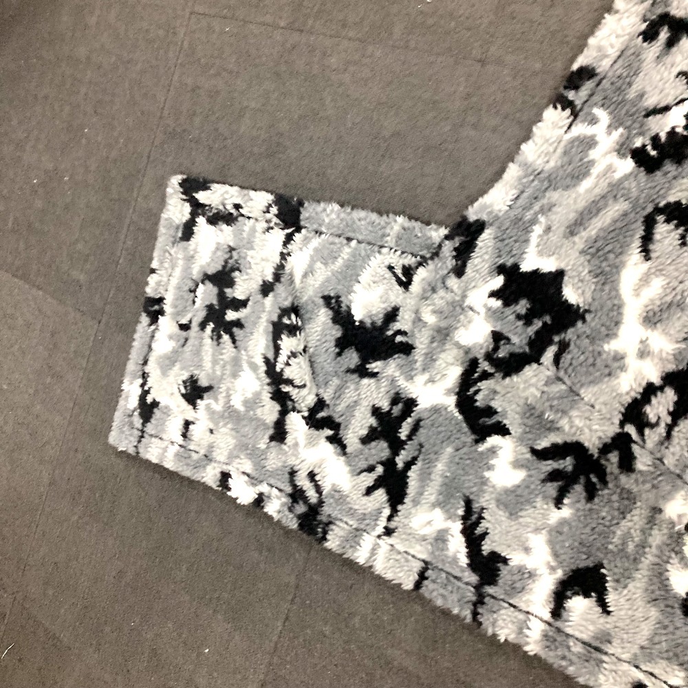 マフラー 673572 ストール ショール 大判 ロゴ ビッグサイズ ボア カモフラ 迷彩 ポリエステル グレー