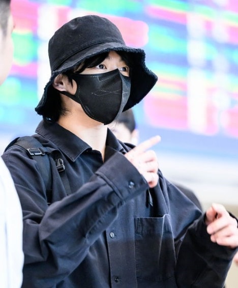 Amazon｜写真 Jungkook ジョングク (10) フランネル毛布