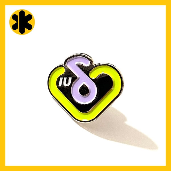 Qoo10] IU メタルピンバッジ ペンライト ロゴ