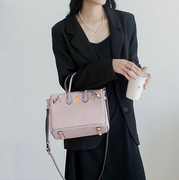 牛革 ハンドバッグ Mサイズ 本革ハンドバッグ レディース ハンドバッグ レディース 可愛い ショルダーバッグ おしゃれ シンプル 仕事 通勤 通学 旅行 カバン 配色 手提げバッグ 入学式 卒業式 牛革 ハンドバッグ Mサイズ 本革ハンドバッグ レディース ハンドバッグ レディース 可愛い ショルダーバッグ おしゃれ シンプル 仕事 通勤 通学 旅行 カバン 配色 手提げバッグ 入学式 卒業式