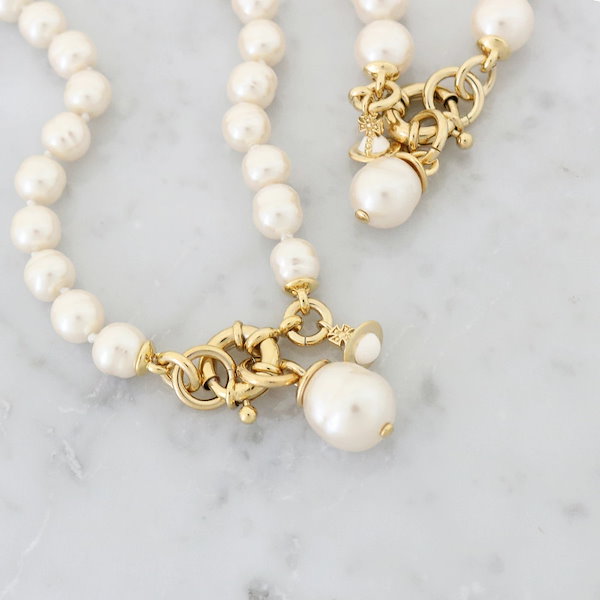 Qoo10] Vivienne Westwood vivi パール ネックレス レディース