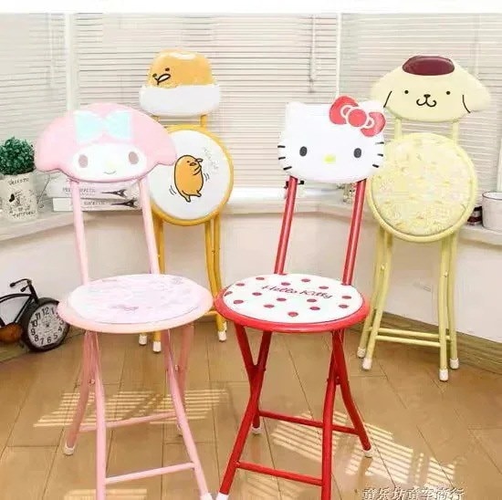Qoo10] サンリオ 新しい福袋2025椅子【3日送信】新作