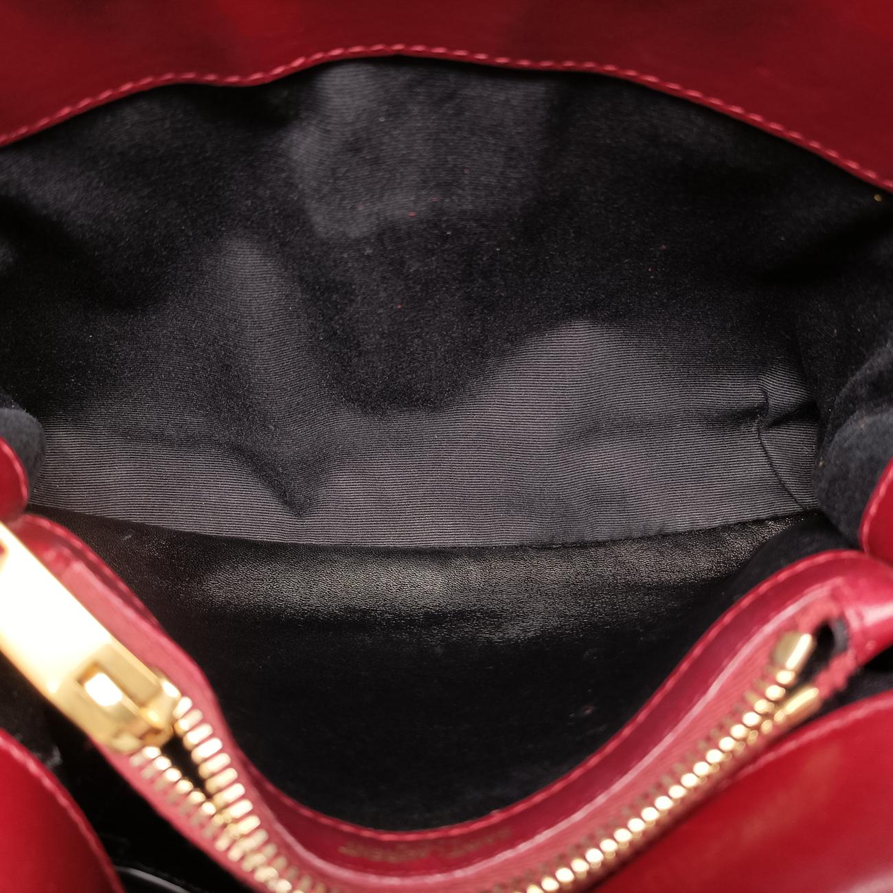 カレッジレッドスエード&レザー428056ARS428056.0517中古 カレッジレッドスエード&レザー428056ARS428056.0517中古